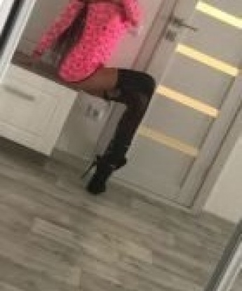 Со мной ты окунешься в мир наслаждения и страсти. В моих объятиях ты найдешь вершину блаженства, которую давно искал. Я умею быть ласковой кошечкой, ароматной цветочницей и строптивой девочкой. Мои услуги разнообразны и отвечают самым изысканным желаниям. Возможности нашей встречи ограничены только твоим воображением. Фото и отзывы обо мне подтверждают мою привлекательность и профессионализм. Жду тебя в Москве, чтобы зажечь огонь вместе 💋💥 4240, 28 лет